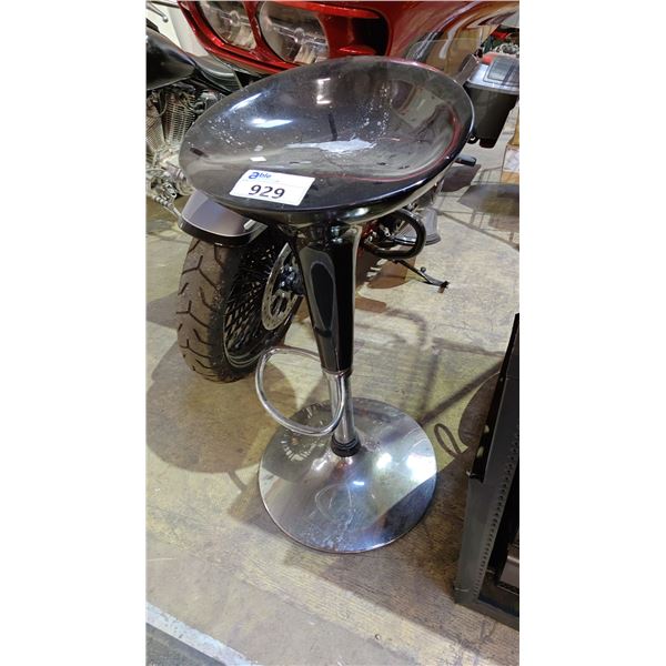 CHROME BASE HEIGHT ADJUSTABLE BAR STOOL