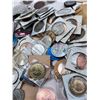 Image 10 : GBA Treasure Chest - Lot of Tokens, Medals, Trade Dollars, ect