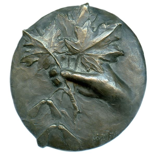 Dora De Pédery-Hunt Personnel Medal. Hand holding a maple branch. 1978.