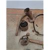 Image 5 : *Antique Ford Model T Manifold, Horn, Alternator & Misc - PICK UP ONLY
