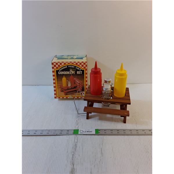 Condiment Set - Picnic Table