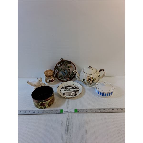 Assorted  Glassware  / Decor