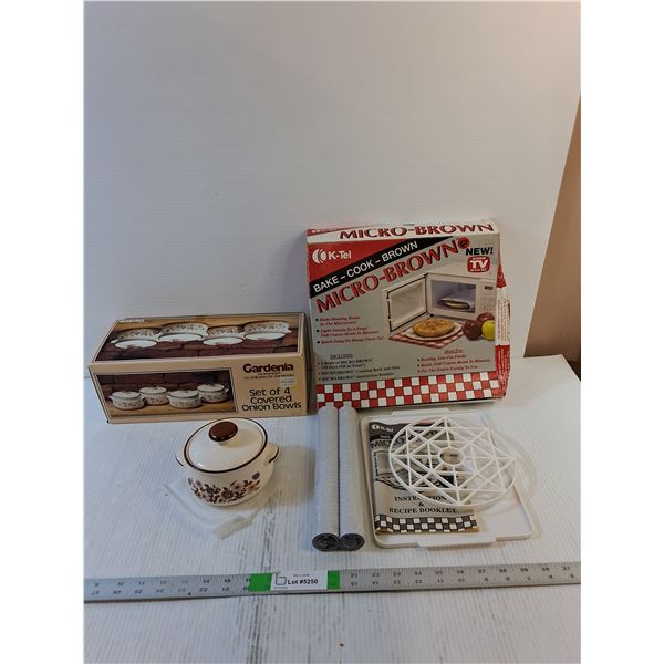 Ceramic Bowls w/Lids / Microwave Cooking