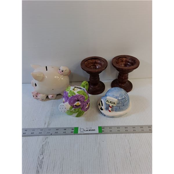 Piggy Banks, Candle Holder