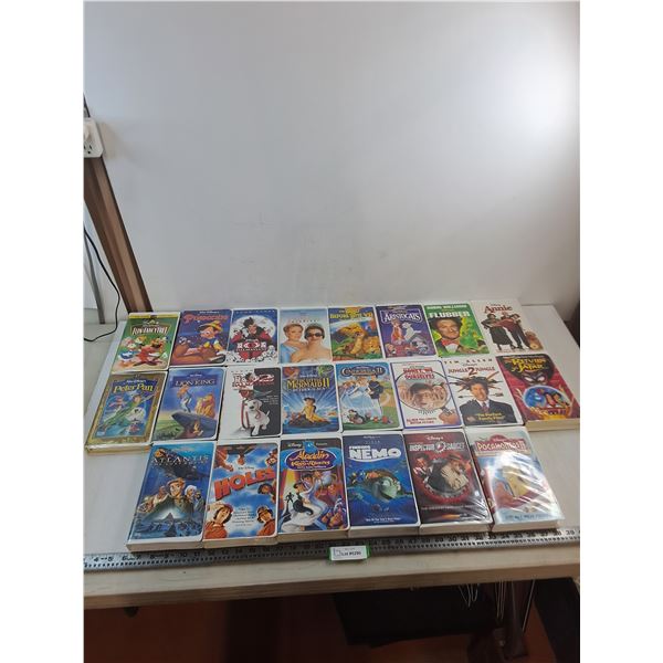 (22) Disney VHS Movies (Peter Pan, Lion King, Annie)
