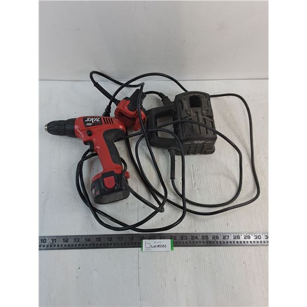 Skil Cordless Drill w/Charger - Powers On