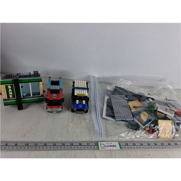 Lego- Vehicles with Assorted Pieces