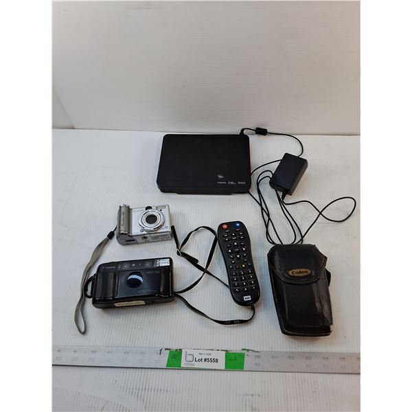 Western Digital TV Live Hub- Powers On, (2) Cameras & Case- As Is