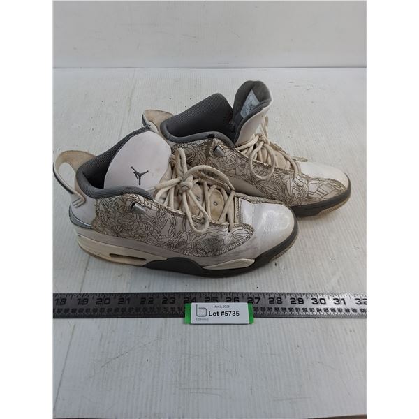 Pair of Nike "Jordan" Basketball Shoes - Size 9.5