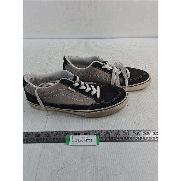 Pair of Vans Size 11.5 Casual Shoes
