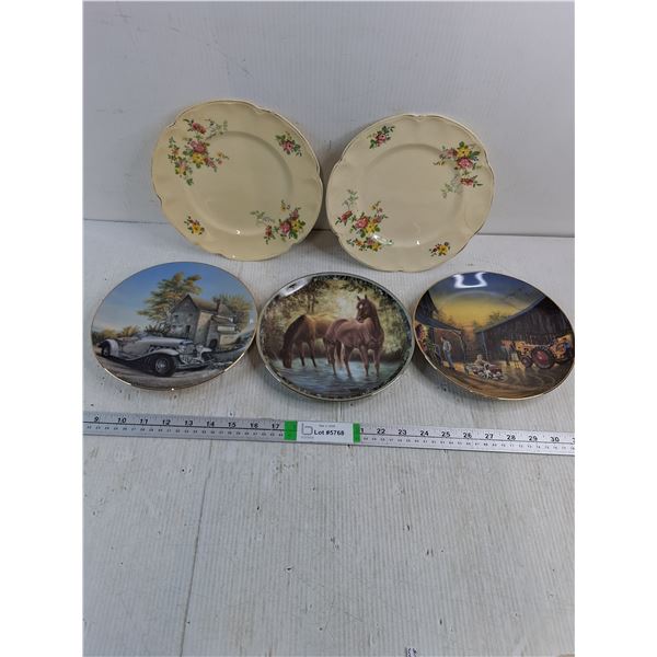 (3) Collector Plates and (2) Victorian Plates
