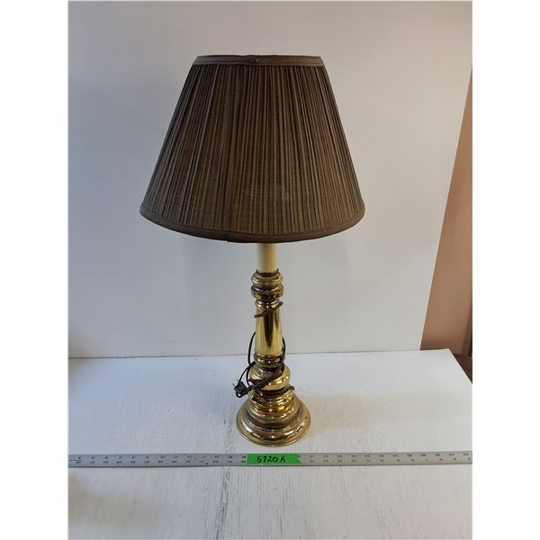 Lamp - Powers On - PICK UP ONLY