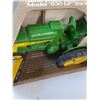 Image 3 : John Deere 1958 Model 630 LP Tractor 1:16 Scale, NIB