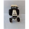 Image 2 : Case 2594 Model Tractor 1:18 Scale