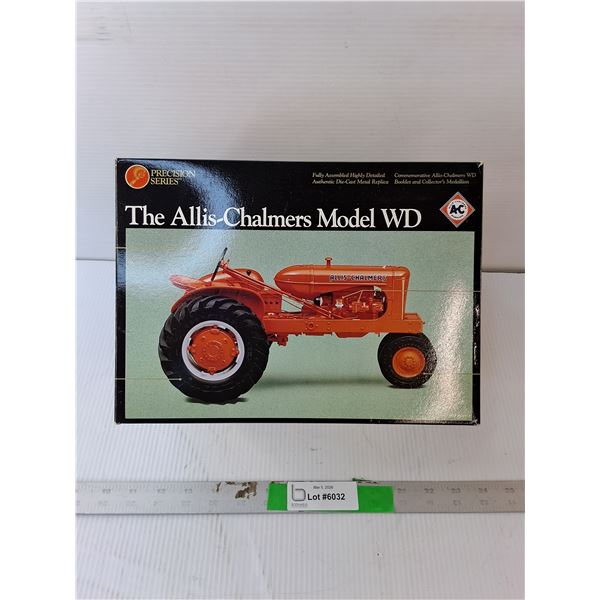 Allis Chalmers Model WD Tractor 1:16 Scale, NIB