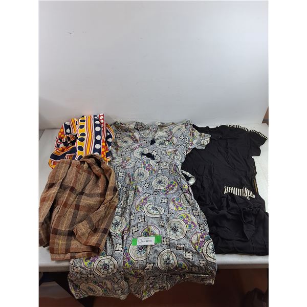 (3) Woman's Dresses S - M, Skirt