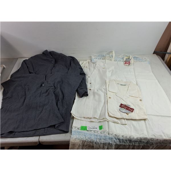 Vintage Women's Clothing - Dresses & Blouses - Size 38