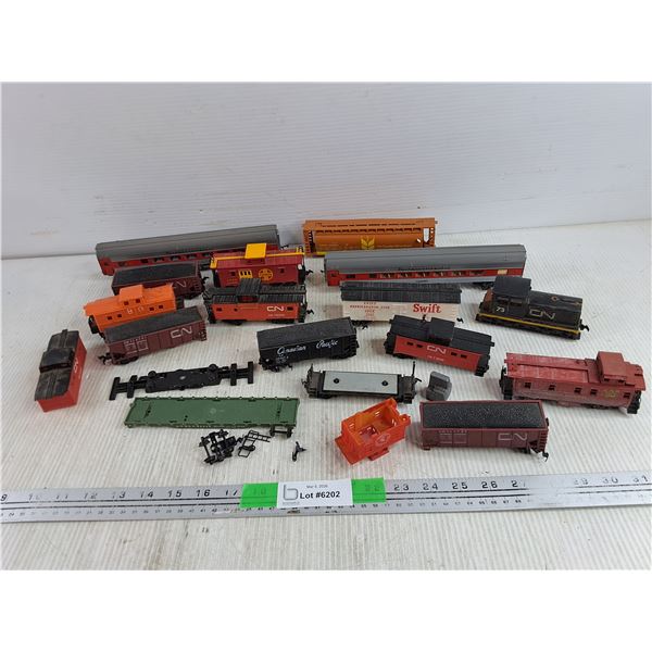 Vintage Toy Train Set - As Is