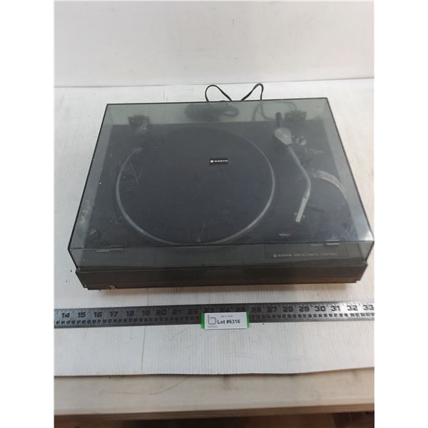 Sanyo TP535 Turntable - Powers On - PICK UP
