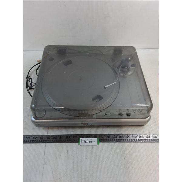 Ion TTUSB10 Turntable - Powers On - PICK UP