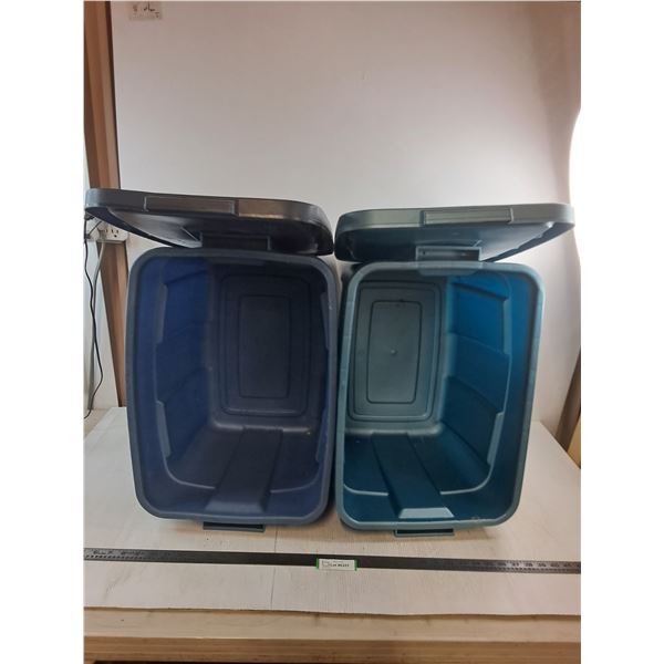 (2) Rubbermaid Storage Bins w/Lids - Each 15x17x22" - Pickup Only