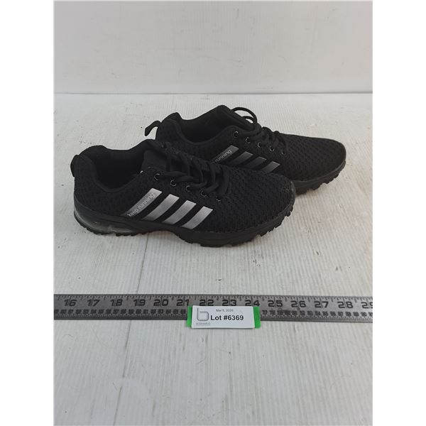 Pair of "Keep Running" Size 44 Running Shoes