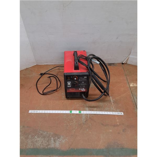 * Portable Gas-less Mig Welder-Powers On-- Cannot Ship