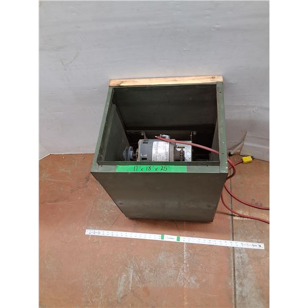 * Vent Fan - Powers On- Purrs like a Kitten-(17" x 18" x 25") - Cannot Ship