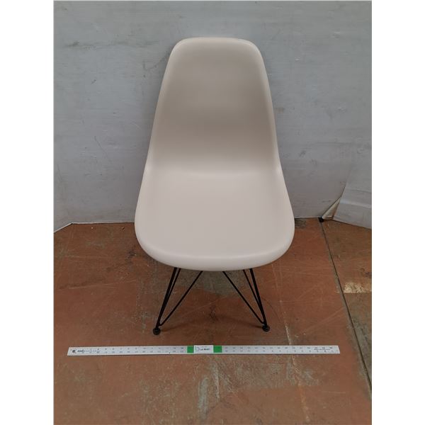 * Herman Miller Style Chair - Cannot Ship