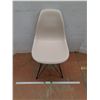 Image 1 : * Herman Miller Style Chair - Cannot Ship