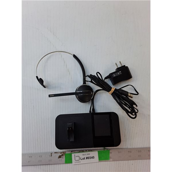 Jabra Pro Wireless Headset & Docking Station- Powers On