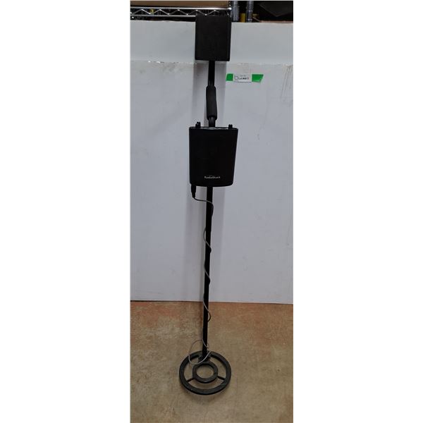 *Radio Shack Metal Detector 52"- As Is, Cannot Ship