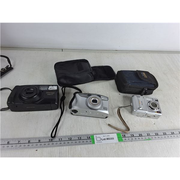 (3) Cameras- Pentax & Kodax w/ (2) Cases- Untested