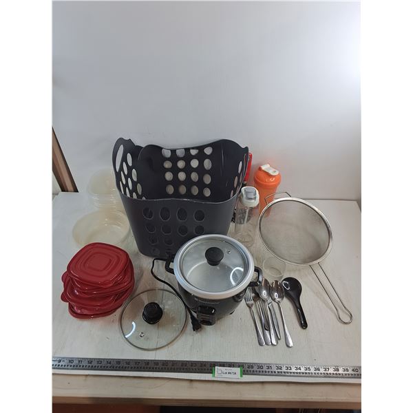 Toastmaster Slow Cooker - Tested, Plastic Food Storage, Strainer, Travel Mugs, Laundry Basket