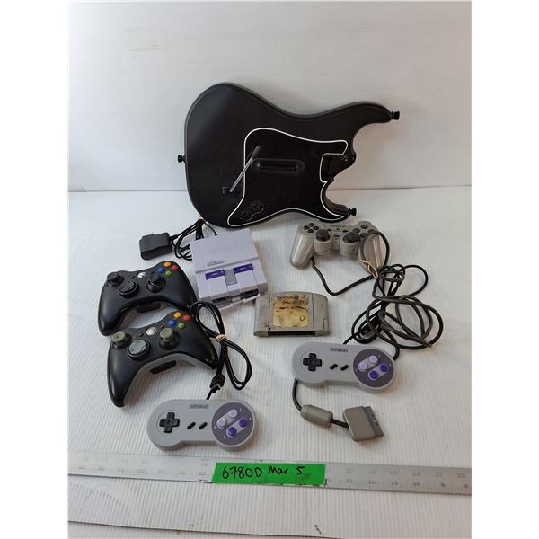 Super Mini Nes Console- Powers On, Controllers, Rush 2 Nintendo Game, Misc.