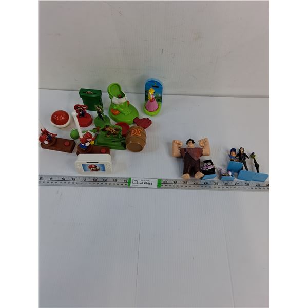 Lot of Super Mario Toys and Wreck it Ralph Action Figure
