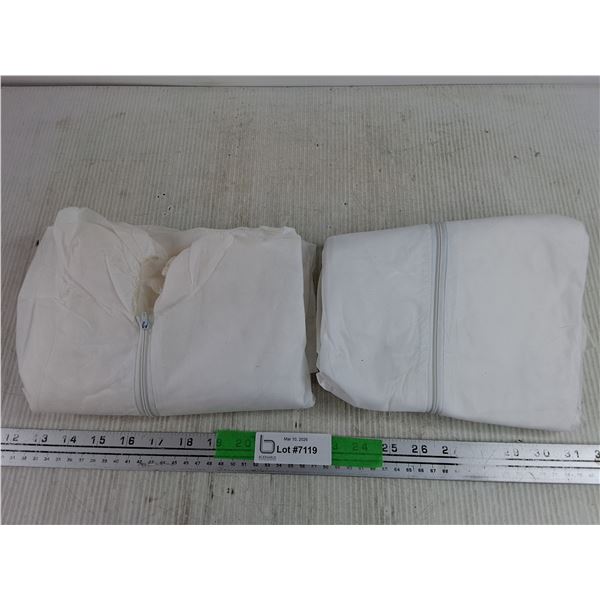 (2) Zippered Paper Protection Jump Suits w/Hood - Size XL