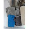 Image 3 : (2) Ice Buckets, (9) Microfiber Cloths, Bathroom Mat 27" x 19"