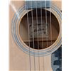 Image 4 : Montana Guitar 41" x 16" x 5", PICKUP ONLY