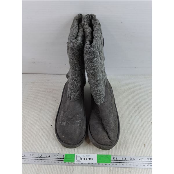 Faux Suede Insulated Boots - Size 10