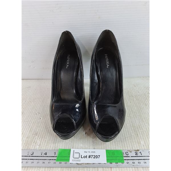 Paprika Women's Heels - Size 8 1/2