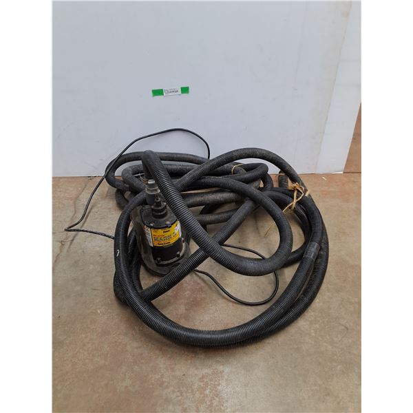 Super Mark II Submersible Sump Pump - Powers On, As Is - PICK UP