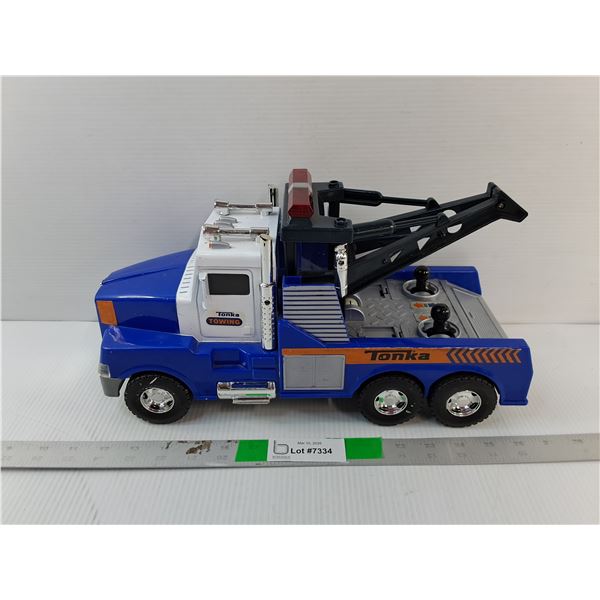 Plastic Tonka Model Tow Truck 15" with Sound & Lights- Working