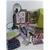 Image 2 : Tote 19'x14.5''13', Eyeshadows, Bedazzled Flask, Lamp Untested, Framed Magnolia Picture 12.5'x10.5'