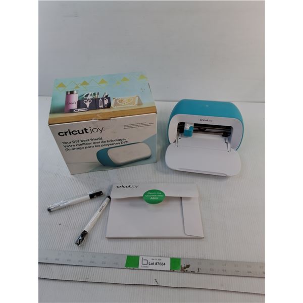 Cricutjoy Smart Cutting Machine- No Cord/Untested