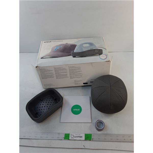 Cricut Hat Press- Missing Pieces, As Is