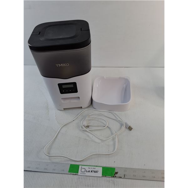 Ymiko Automatic Pet Feeder- Powers On