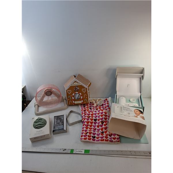 Filterbaby Faucet Filter, Gingerbread House Cutter Set, (2) Sequined Bags, Misc. Cannot Ship