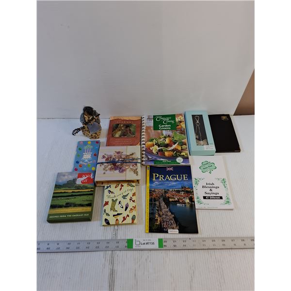 Assorted  - Books/Trinket