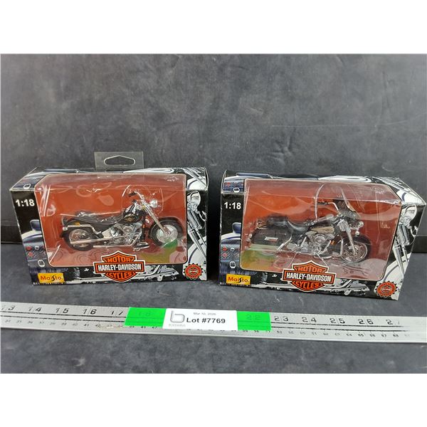 (2) Maisto 1:18 Scale Harley Davidson Motorcycles